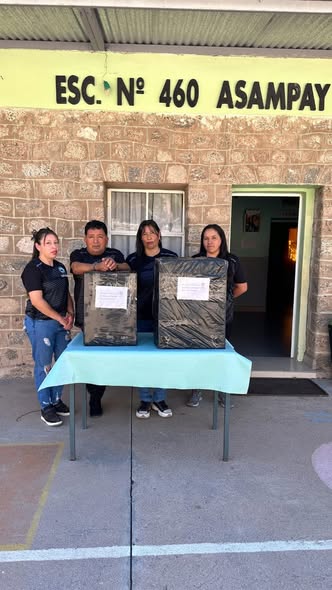 Donación de ropa y calzado a Escuela n.º 460 de Asampay, Catamarca